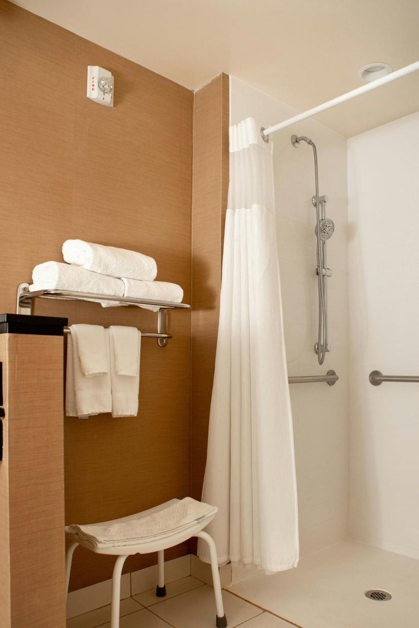 Fairfield Inn & Suites By Marriott Fayetteville North מראה חיצוני תמונה