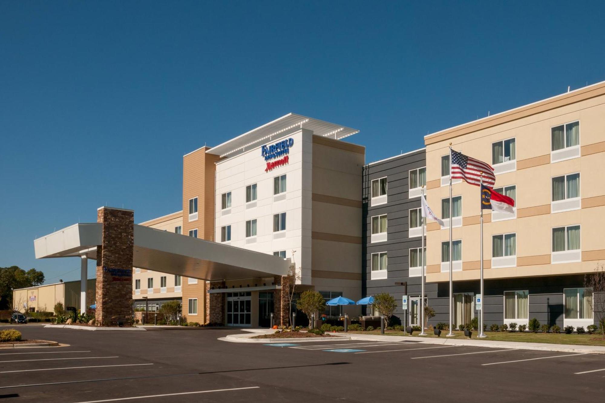 Fairfield Inn & Suites By Marriott Fayetteville North מראה חיצוני תמונה