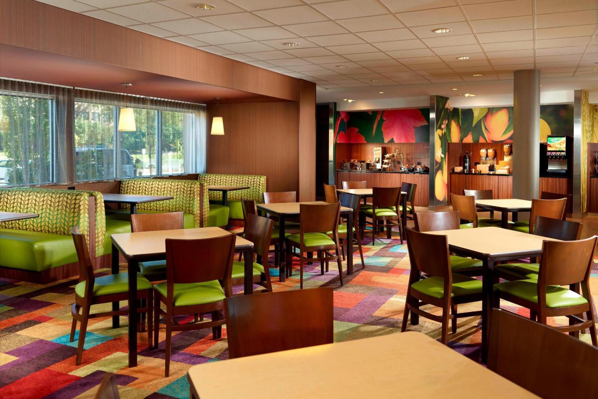 Fairfield Inn & Suites By Marriott Fayetteville North מראה חיצוני תמונה