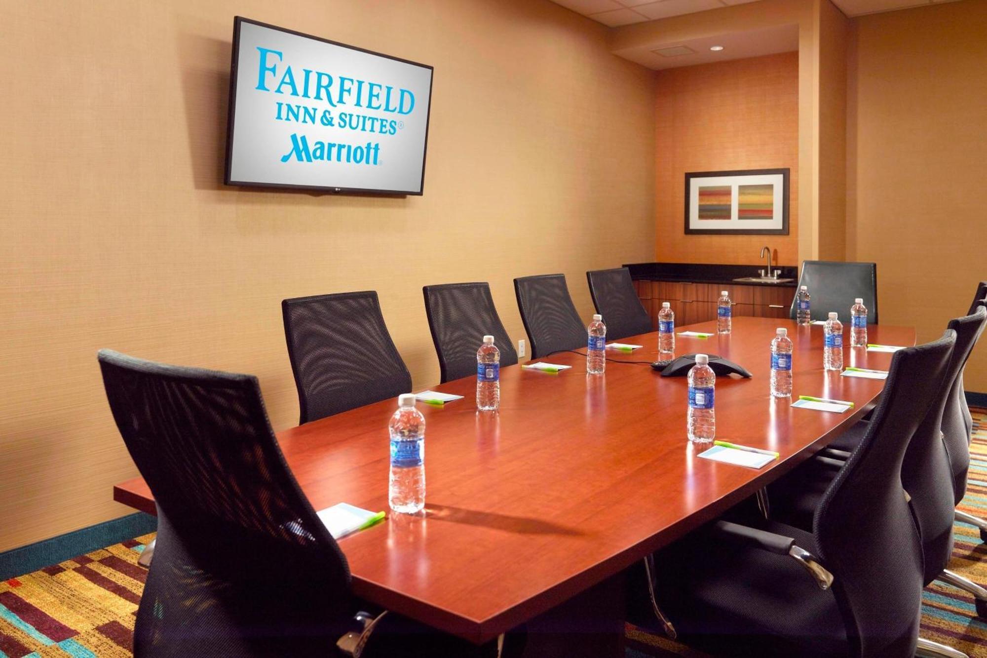 Fairfield Inn & Suites By Marriott Fayetteville North מראה חיצוני תמונה
