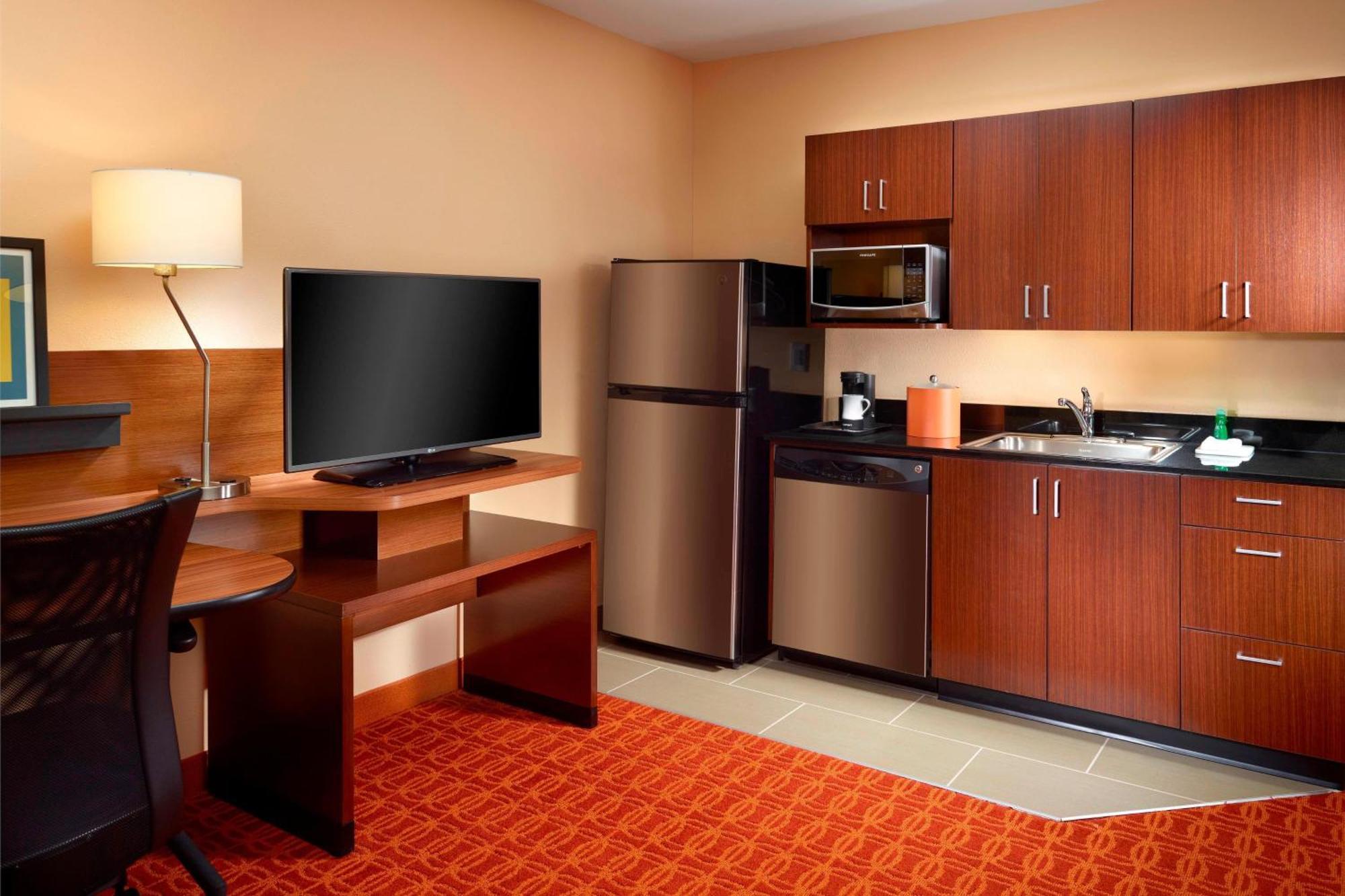 Fairfield Inn & Suites By Marriott Fayetteville North מראה חיצוני תמונה
