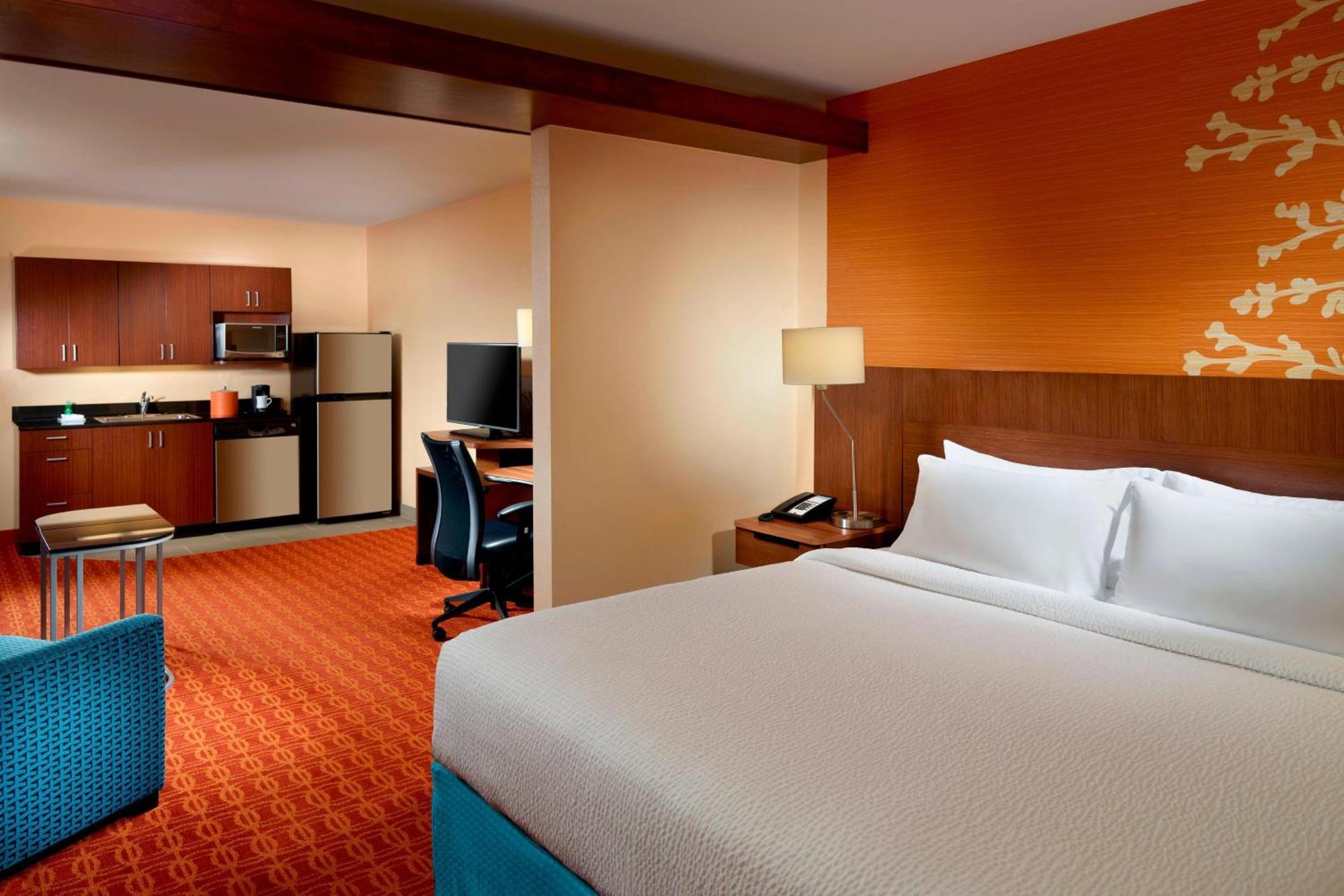 Fairfield Inn & Suites By Marriott Fayetteville North מראה חיצוני תמונה