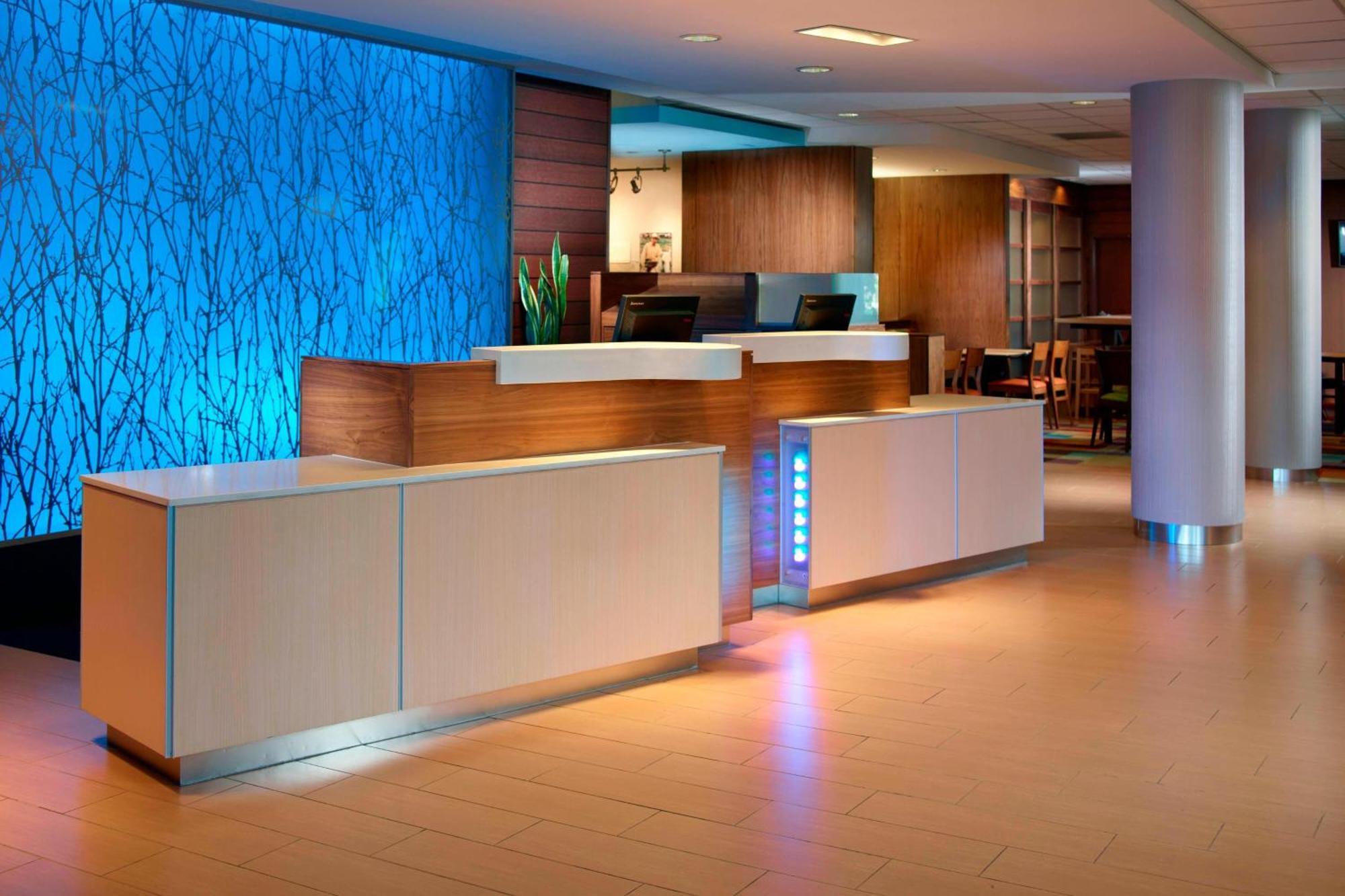 Fairfield Inn & Suites By Marriott Fayetteville North מראה חיצוני תמונה