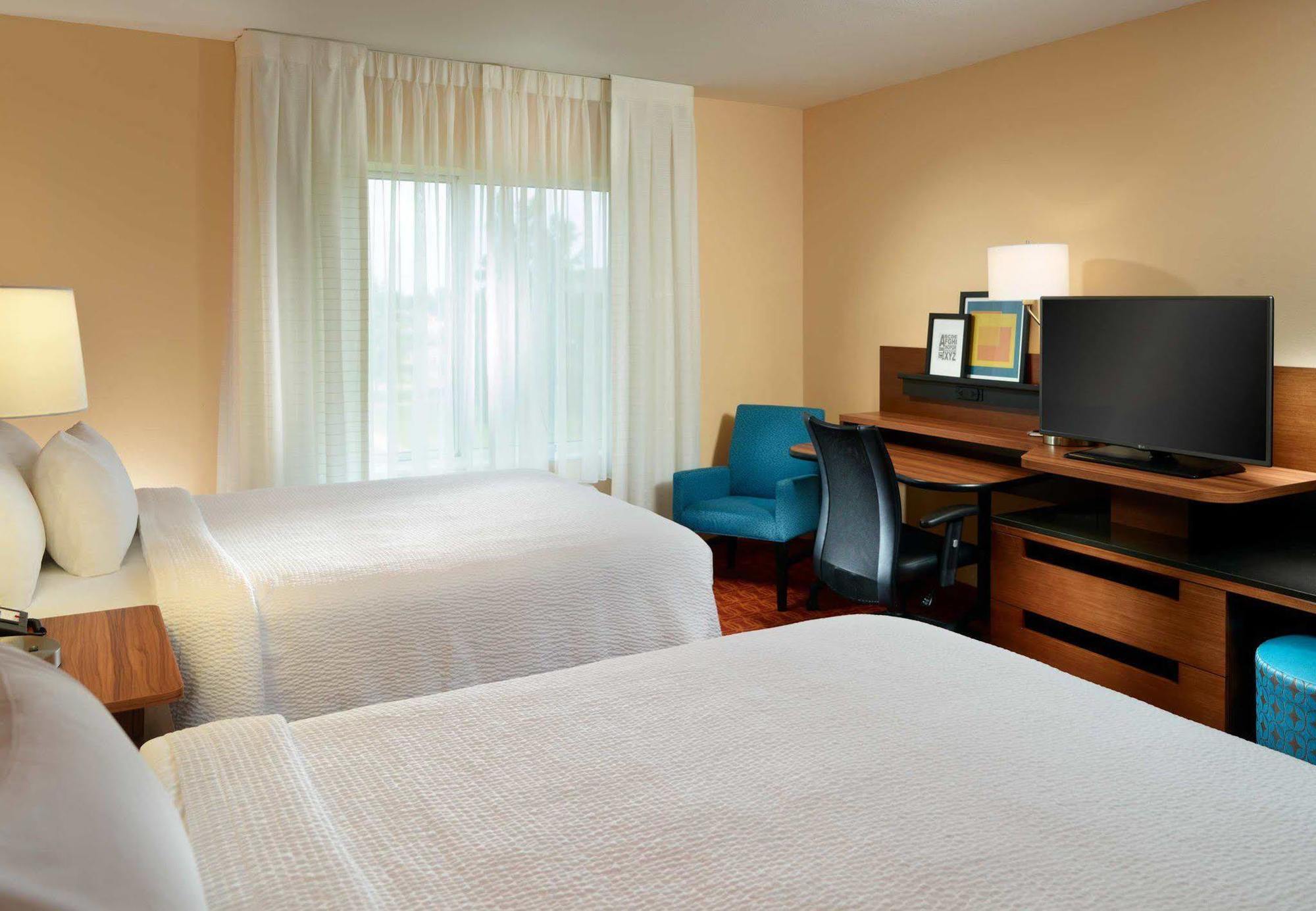Fairfield Inn & Suites By Marriott Fayetteville North מראה חיצוני תמונה